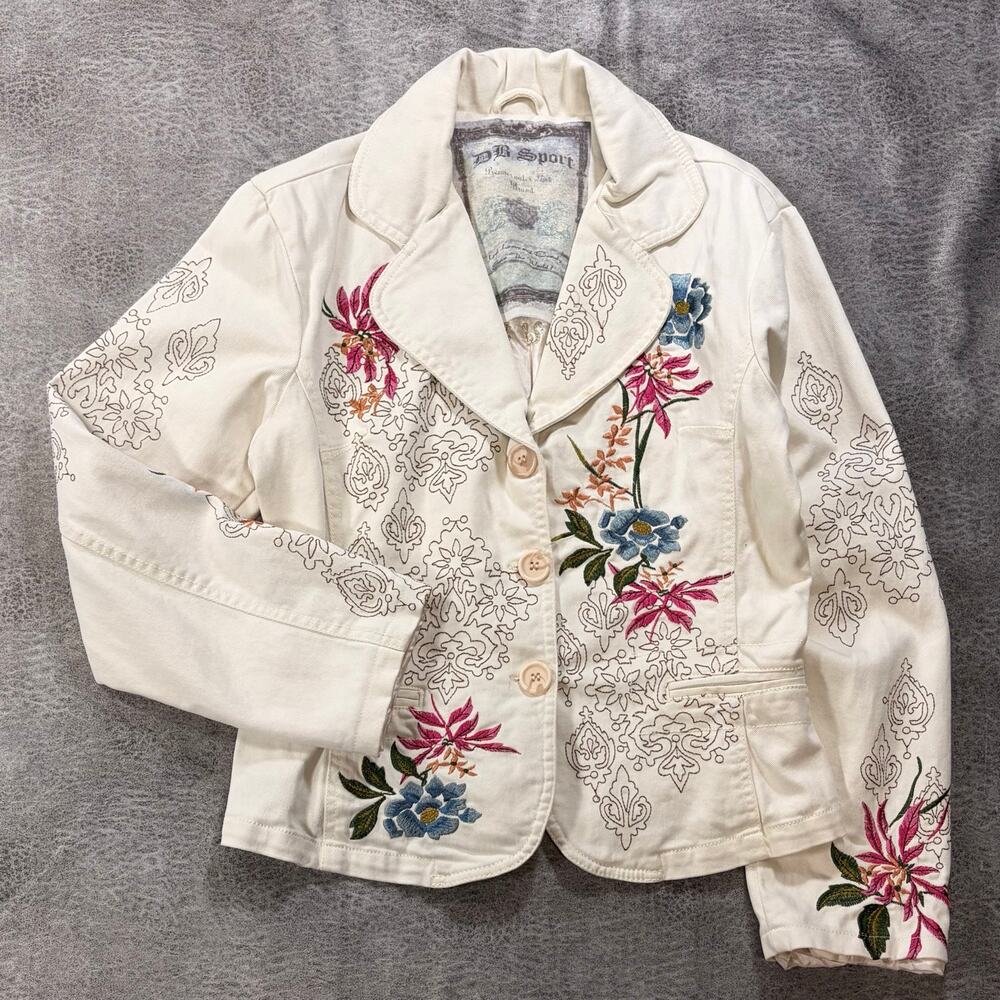 Vintage Floral Embroidered Cream Jacket